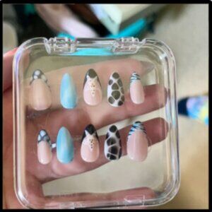 Press on Nails by Maddie